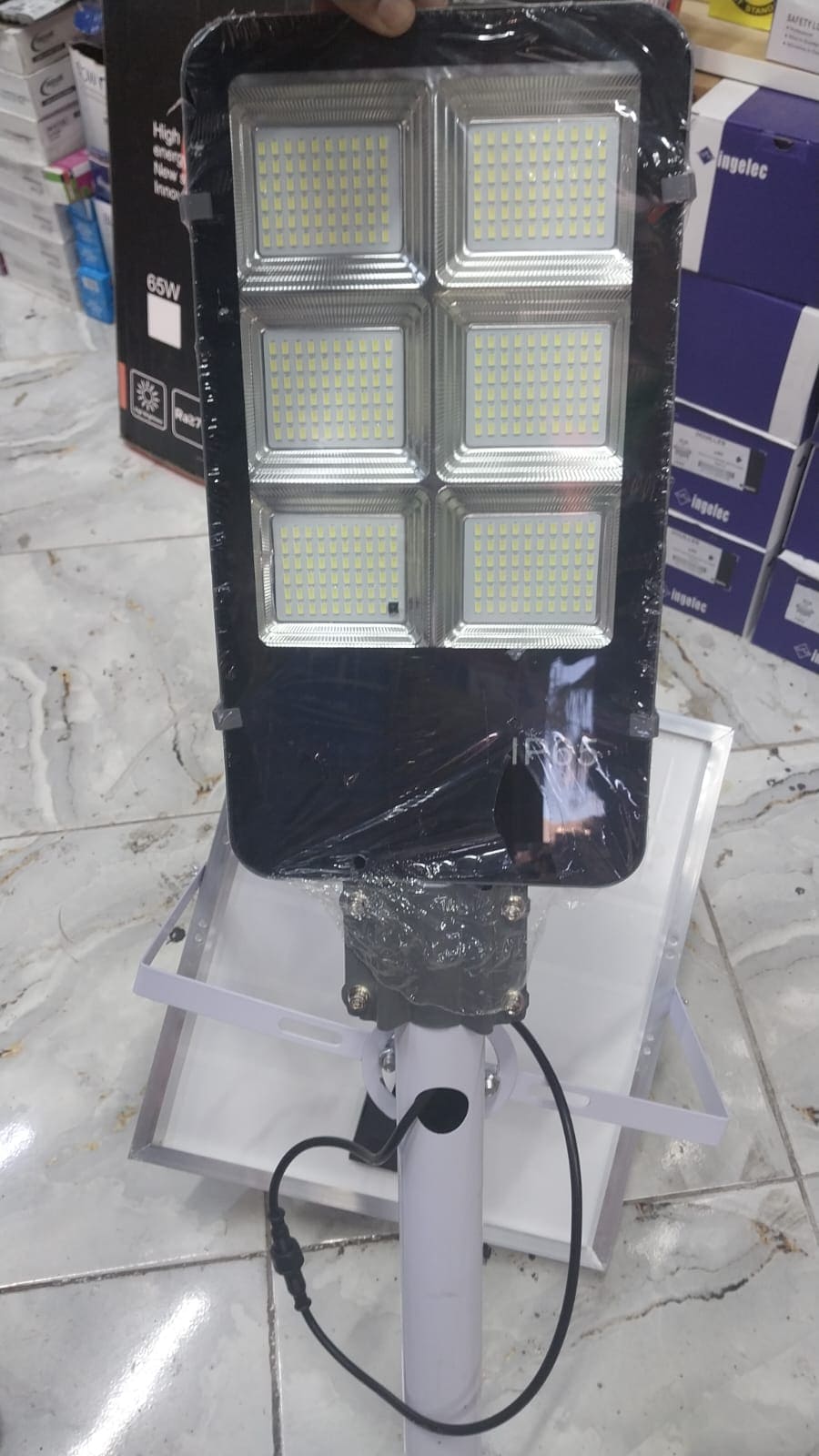 Lampe Solaire 400W – L'excellence de l’éclairage autonome de haut de gamme